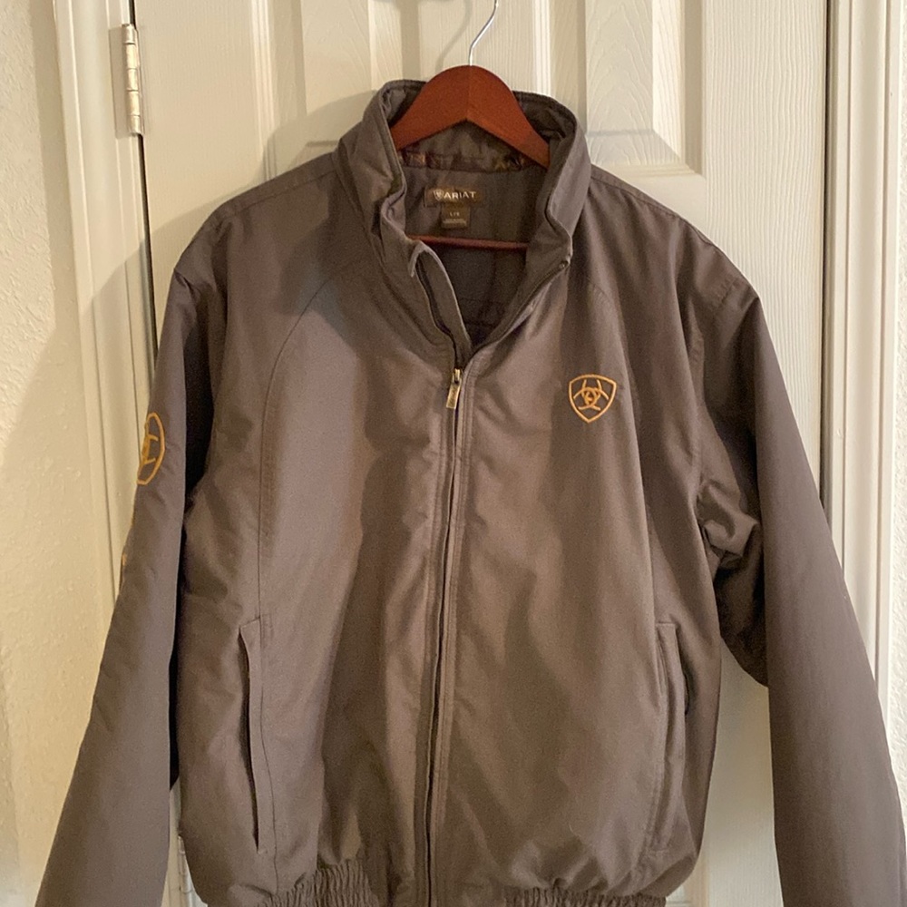 Men’s size large Ariat coat.